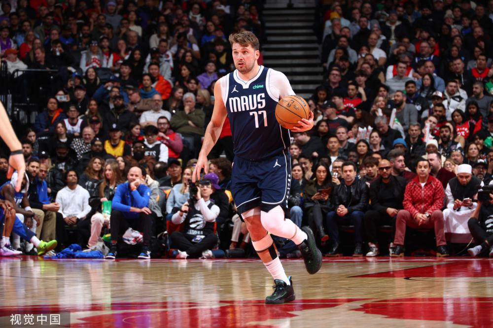 不仅使他在 不仅使他在